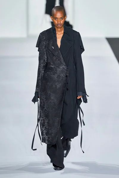 Look 20